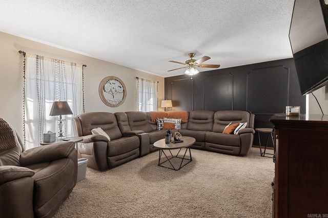 52 Dove Creek Circle, North Little Rock, AR 72116