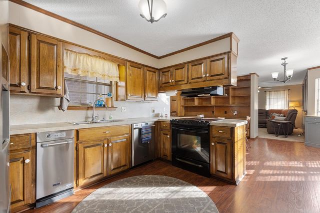 52 Dove Creek Circle, North Little Rock, AR 72116