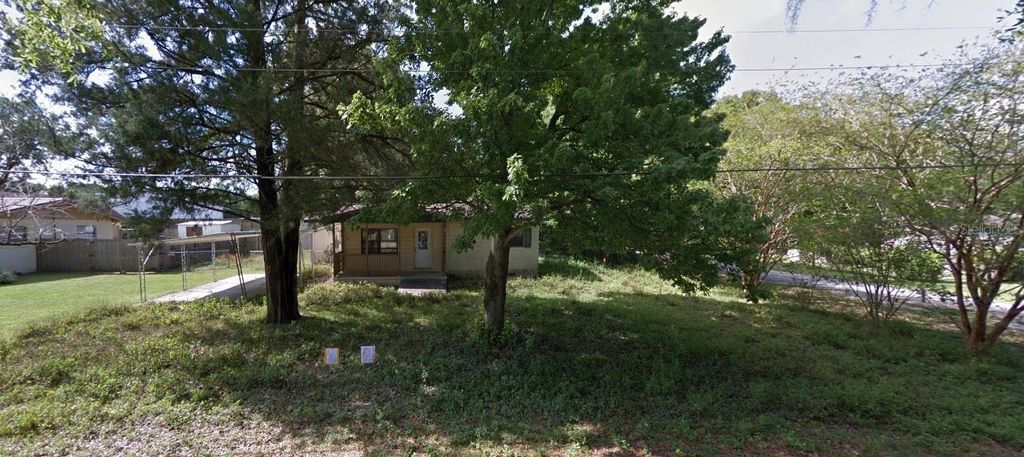 Image 3 of property listing at 1522 NE 21ST STREET, Ocala, FL 34470