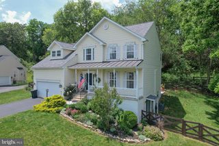 1704 MEMORIAL PARK AVE, Martinsburg, WV 25401