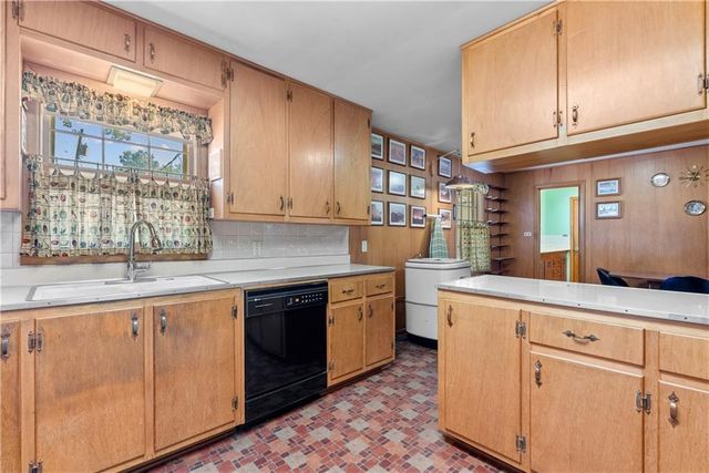 603 SE 3rd Street, Lee's Summit, MO 64063