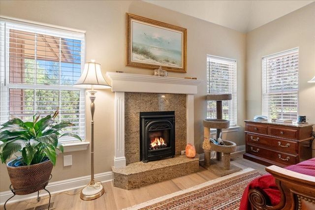 12933 Elk Ln, Grass Valley, CA 95945