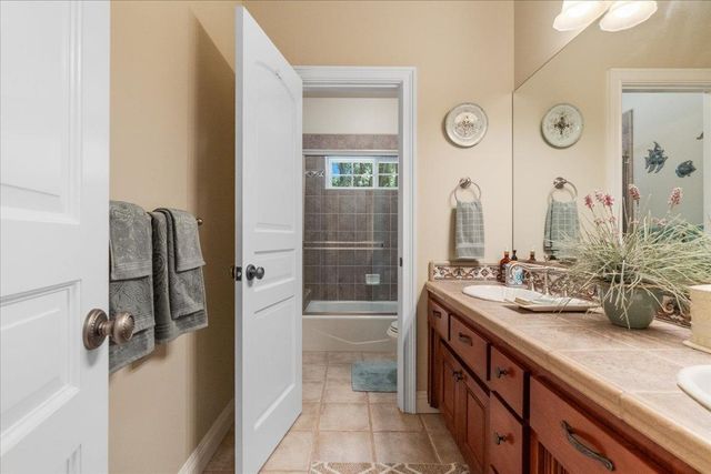 12933 Elk Ln, Grass Valley, CA 95945