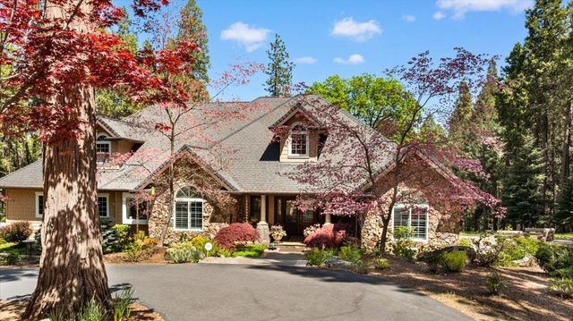 12933 Elk Ln, Grass Valley, CA 95945