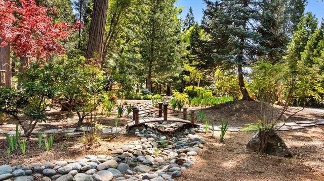 12933 Elk Ln, Grass Valley, CA 95945