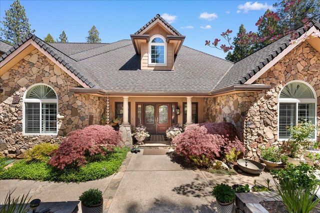 12933 Elk Ln, Grass Valley, CA 95945