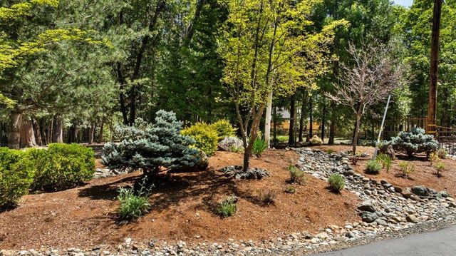 12933 Elk Ln, Grass Valley, CA 95945