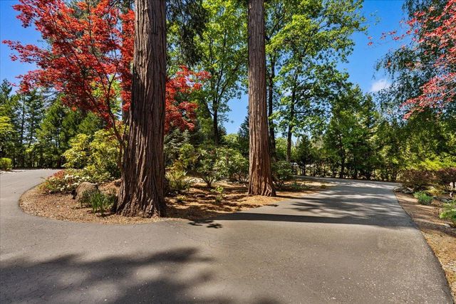 12933 Elk Ln, Grass Valley, CA 95945