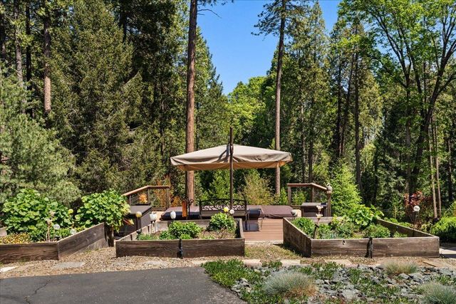 12933 Elk Ln, Grass Valley, CA 95945