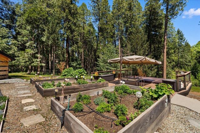 12933 Elk Ln, Grass Valley, CA 95945