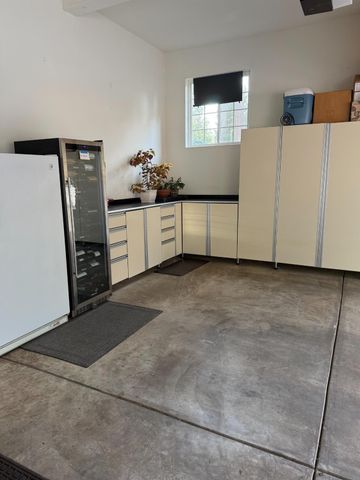 12933 Elk Ln, Grass Valley, CA 95945