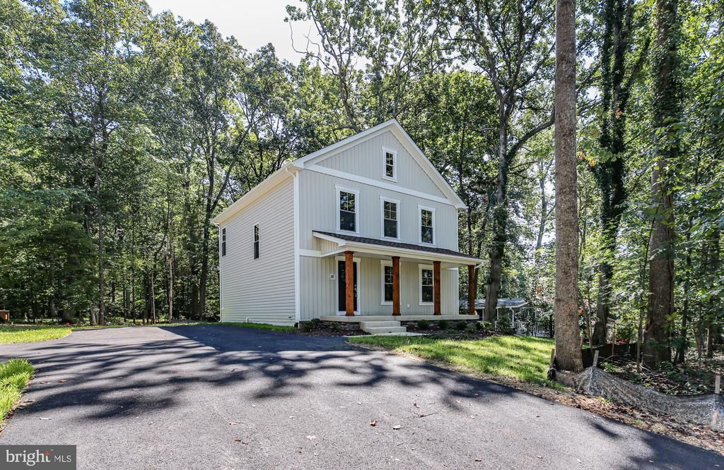 3112 LAKEVIEW PKWY, Locust Grove, VA 22508