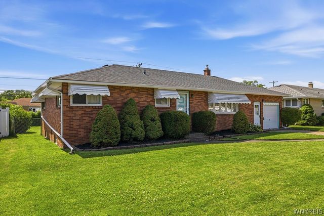 27 Dennis Lane, Cheektowaga, NY 14227