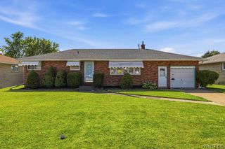 27 Dennis Lane, Cheektowaga, NY 14227