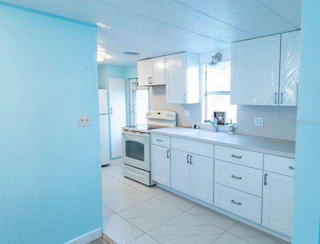 5609 HANCOCK DRIVE, Wildwood, FL 34785