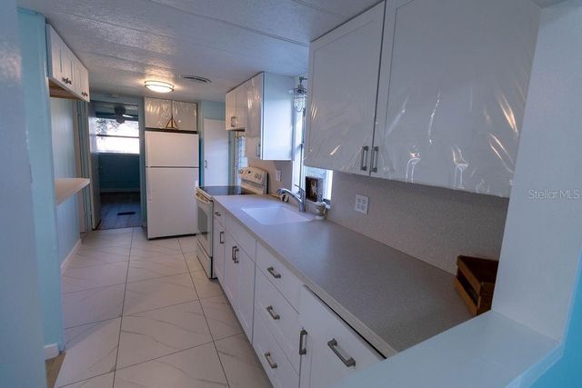 5609 HANCOCK DRIVE, Wildwood, FL 34785