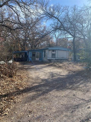 3007 Oak Wood Street, Granbury, TX 76048