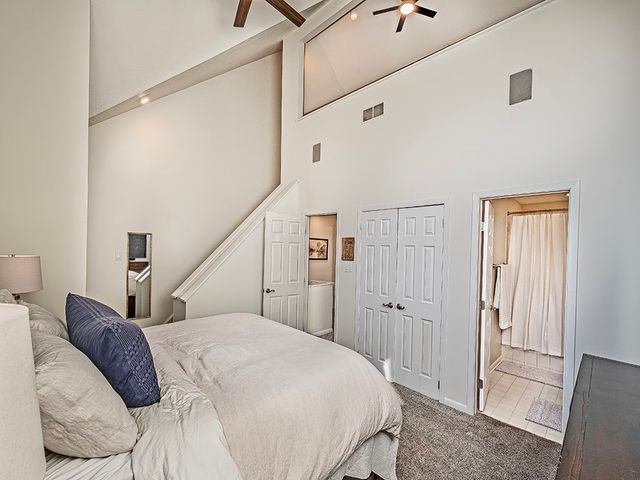 1402 Towne Square Dr, Mccandless, PA 15101