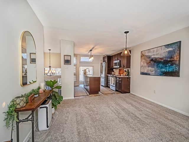 1402 Towne Square Dr, Mccandless, PA 15101