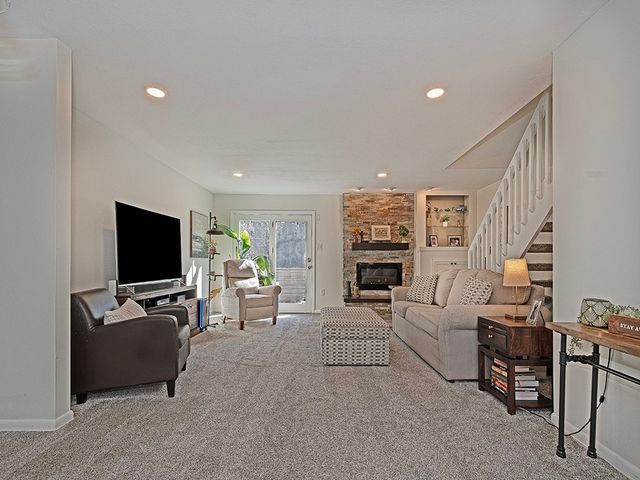 1402 Towne Square Dr, Mccandless, PA 15101