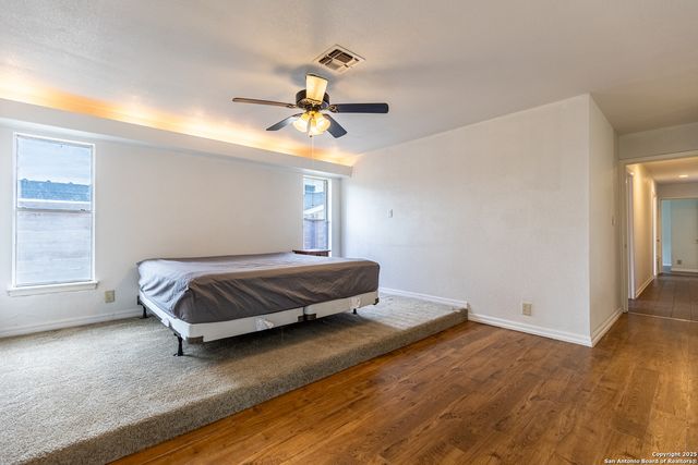 13026 Los Espanada, San Antonio, TX 78233