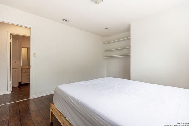 13026 Los Espanada, San Antonio, TX 78233