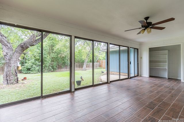 13026 Los Espanada, San Antonio, TX 78233