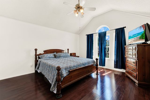 2828 Linden Lane, Grand Prairie, TX 75052