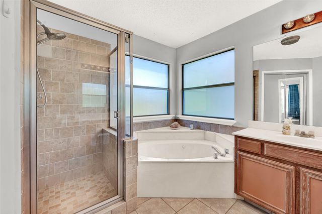 2828 Linden Lane, Grand Prairie, TX 75052