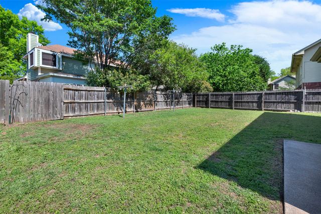 2828 Linden Lane, Grand Prairie, TX 75052