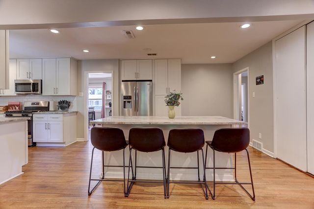 4908 MOCKINGBIRD LN, Memphis, TN 38117