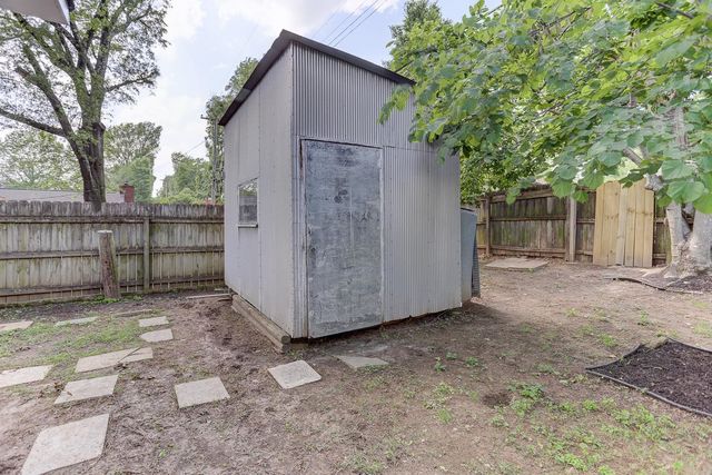 4908 MOCKINGBIRD LN, Memphis, TN 38117