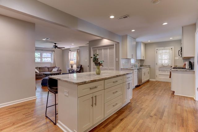 4908 MOCKINGBIRD LN, Memphis, TN 38117