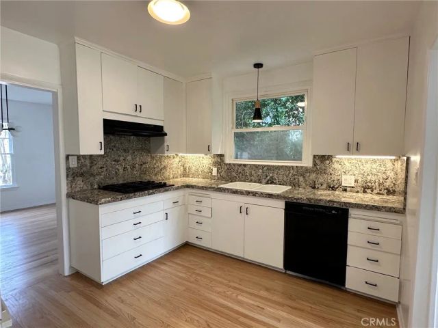 15440 Dickens Street, Sherman Oaks, CA 91403