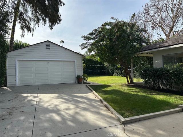 15440 Dickens Street, Sherman Oaks, CA 91403