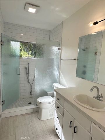 15440 Dickens Street, Sherman Oaks, CA 91403