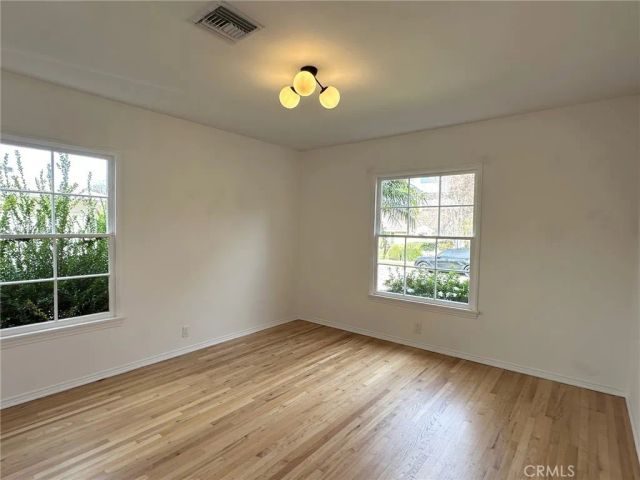 15440 Dickens Street, Sherman Oaks, CA 91403