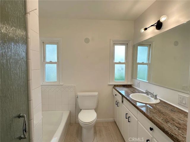 15440 Dickens Street, Sherman Oaks, CA 91403