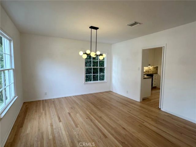 15440 Dickens Street, Sherman Oaks, CA 91403