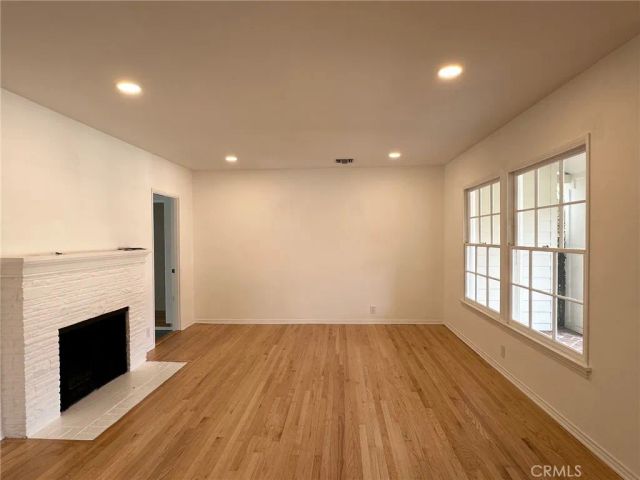 15440 Dickens Street, Sherman Oaks, CA 91403