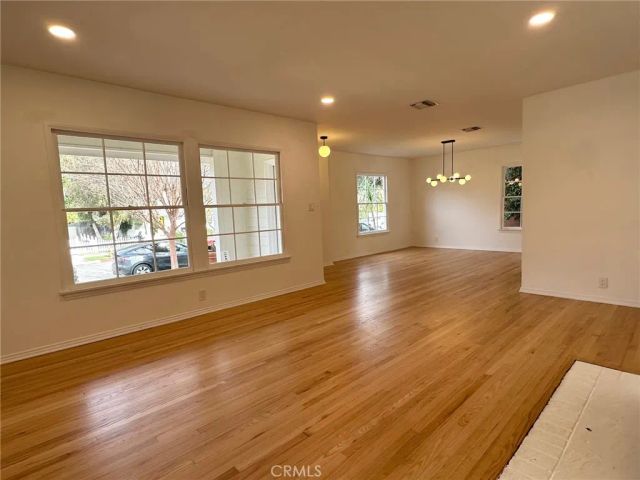 15440 Dickens Street, Sherman Oaks, CA 91403