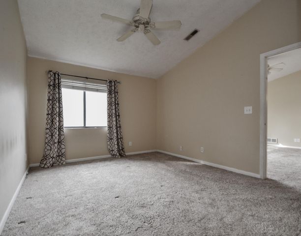 20 Woodland Hills Drive, 10, Southgate, KY 41071
