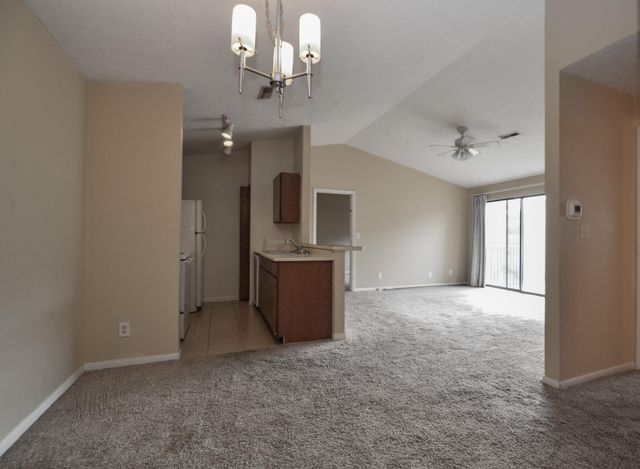 20 Woodland Hills Drive, 10, Southgate, KY 41071