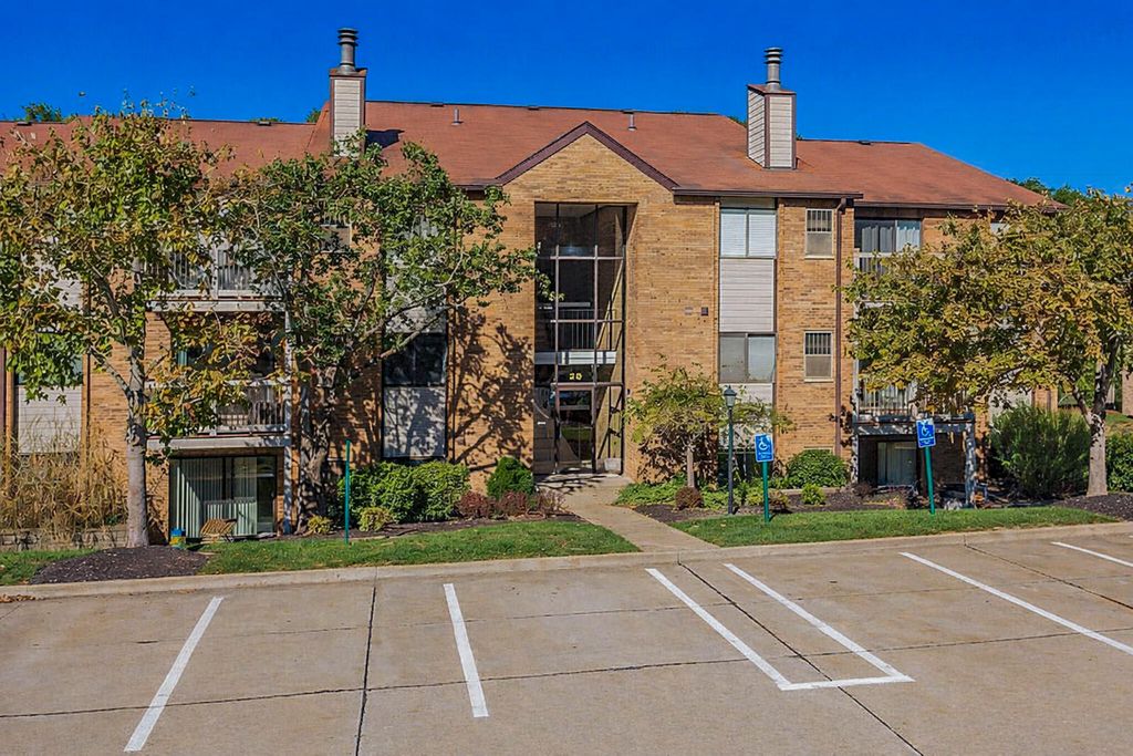 20 Woodland Hills Drive, 10, Southgate, KY 41071