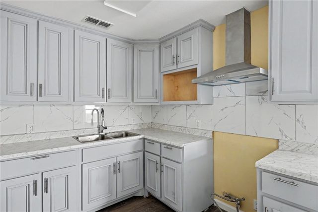 1138 Golla Dr, Corpus Christi, TX 78407
