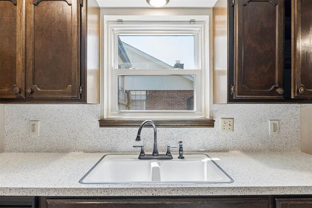 1703 Chaucer Drive, Norman, OK 73069