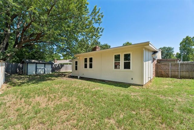 1703 Chaucer Drive, Norman, OK 73069