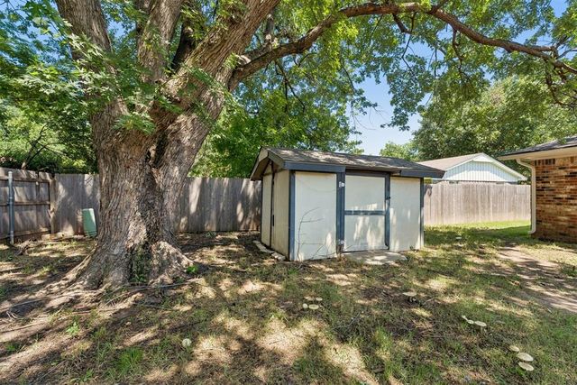 1703 Chaucer Drive, Norman, OK 73069