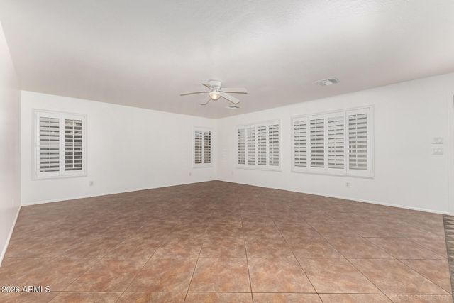 5635 W SOUTHGATE Avenue, Phoenix, AZ 85043