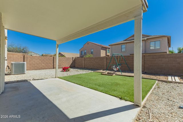 5635 W SOUTHGATE Avenue, Phoenix, AZ 85043